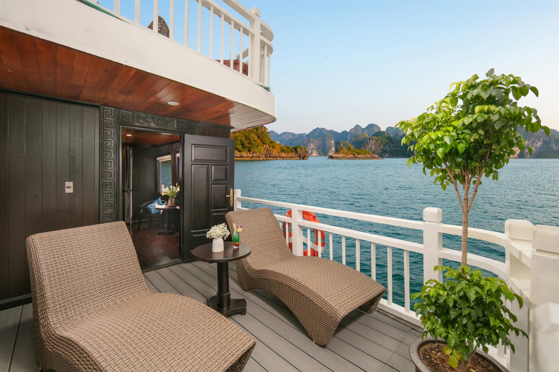 Halong Bay 2 Days 1 Night Trip – Arcady Boutique Cruise