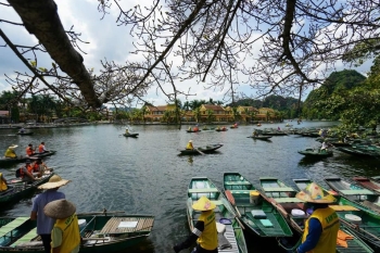 Quang Phu Cau Incense Village - Tam Coc Boating - Hoa Lu Ancient Capital