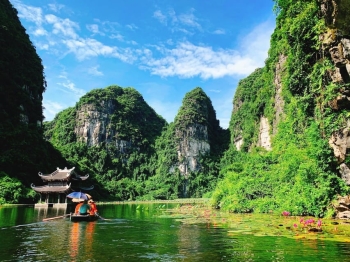 Quang Phu Cau Incense-Trang An-Mua Cave Full Day Tour