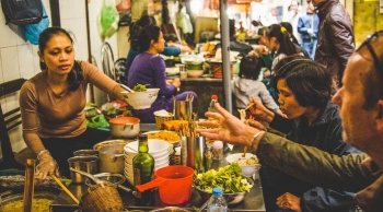 Hanoi Street Food Tours By Walking