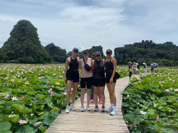 Discover Ninh Binh: Hoa Lu Ancient Capital, Tam Coc Boat Ride & Mua Cave
