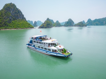 Halong Bay full day tour with Asiana Day Cruise