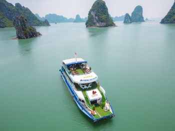 Halong Bay full day tour with Asiana Day Cruise