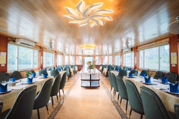 Halong Bay full day tour with Asiana Day Cruise